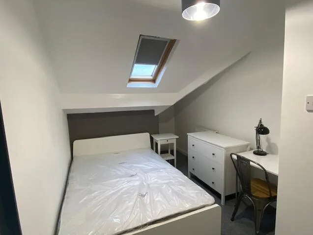 9 bedroom terraced house for rent