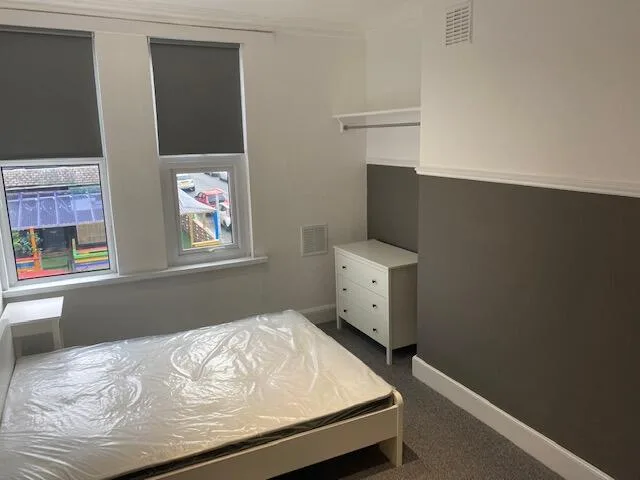 9 bedroom terraced house for rent