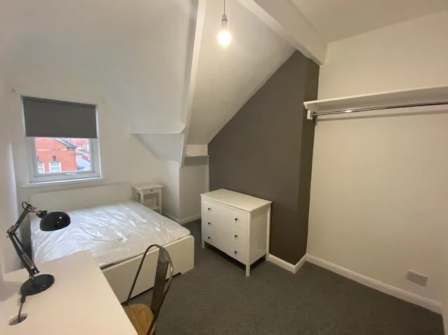 9 bedroom terraced house for rent