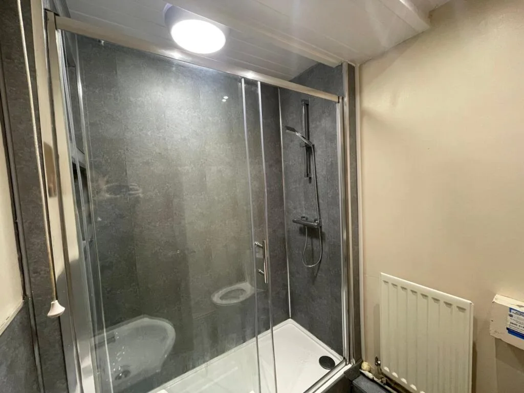 5 bedroom terraced house for rent
