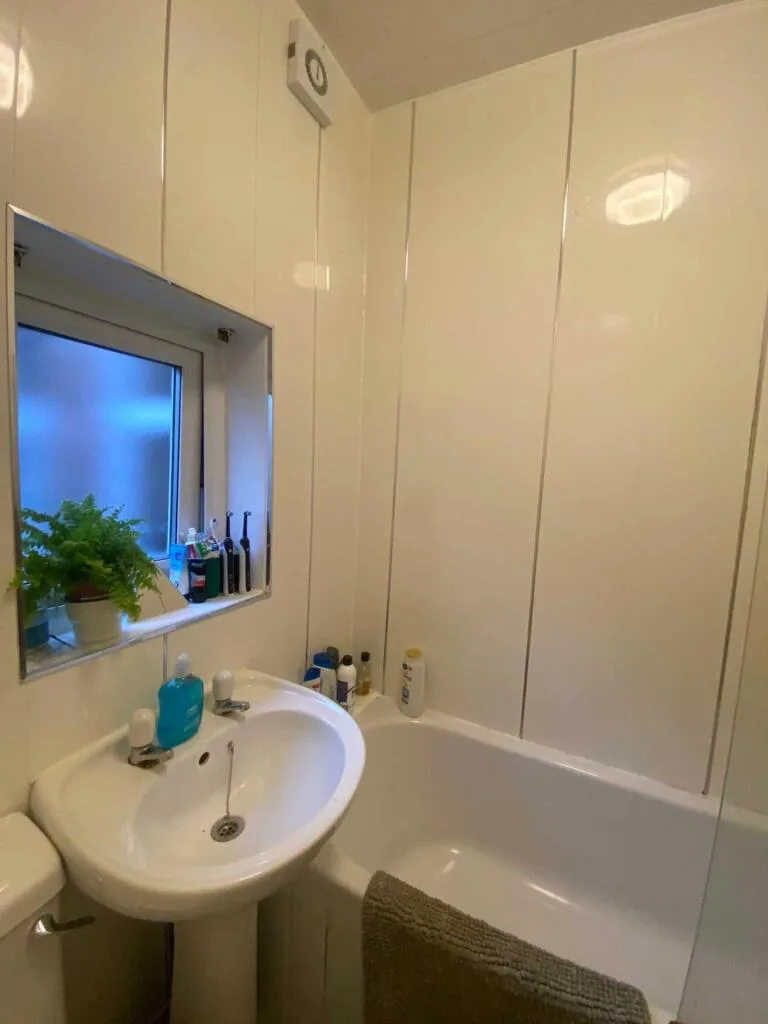 5 bedroom terraced house for rent