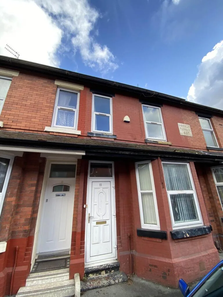 5 bedroom terraced house for rent