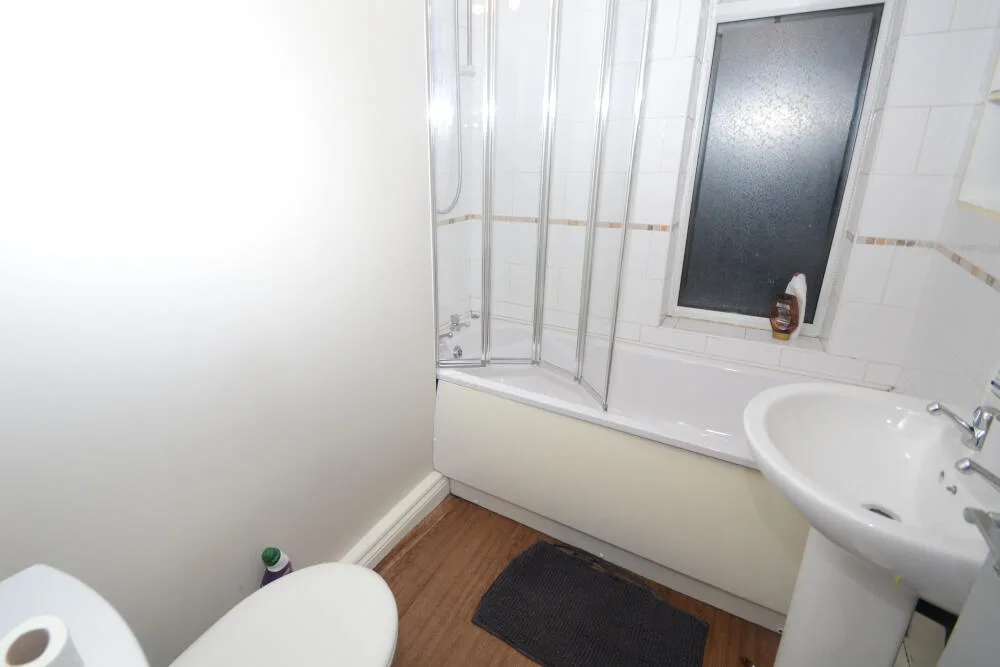 6 bedroom terraced house for rent