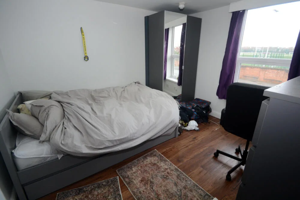 6 bedroom terraced house for rent