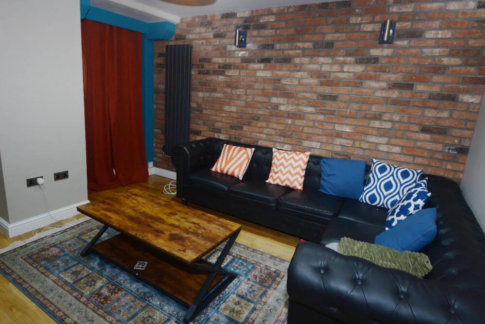 6 bedroom terraced house for rent