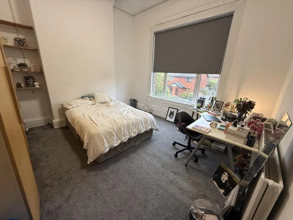 8 bedroom property for rent