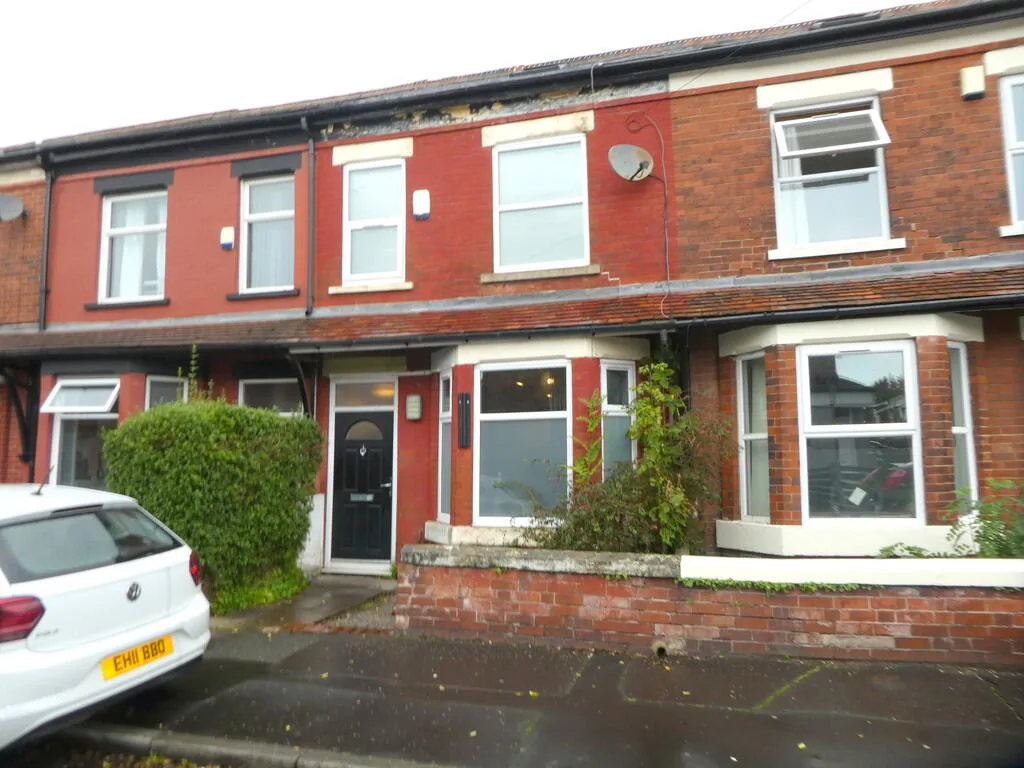 8 bedroom terraced house for rent