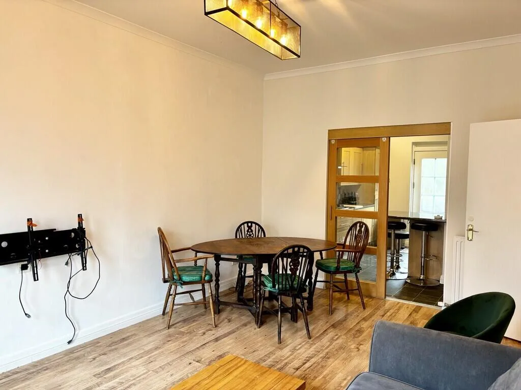 2 bedroom ground floor flat for rent