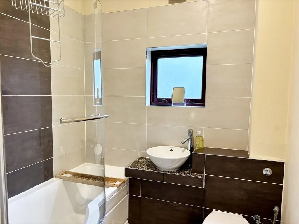 2 bedroom ground floor flat for rent