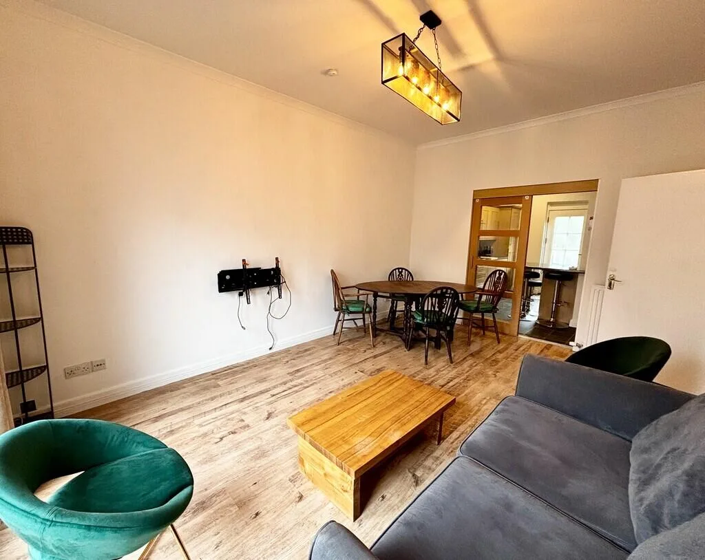 2 bedroom ground floor flat for rent