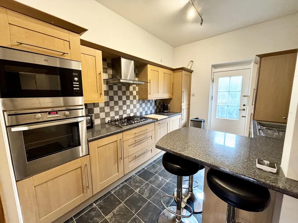 2 bedroom ground floor flat for rent