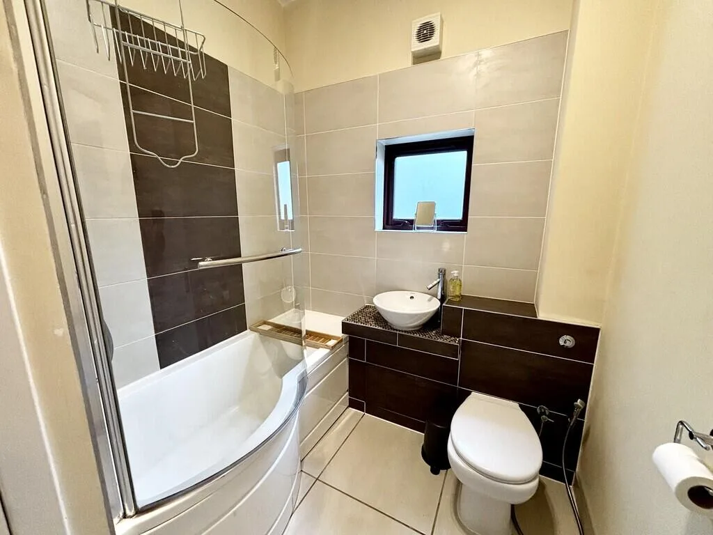 2 bedroom ground floor flat for rent
