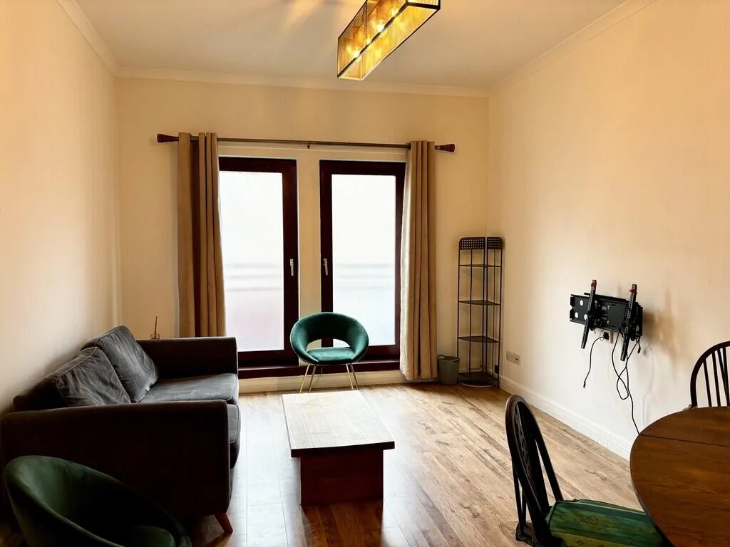 2 bedroom ground floor flat for rent