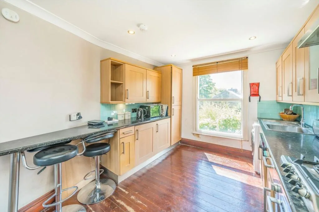 3 bedroom flat for rent