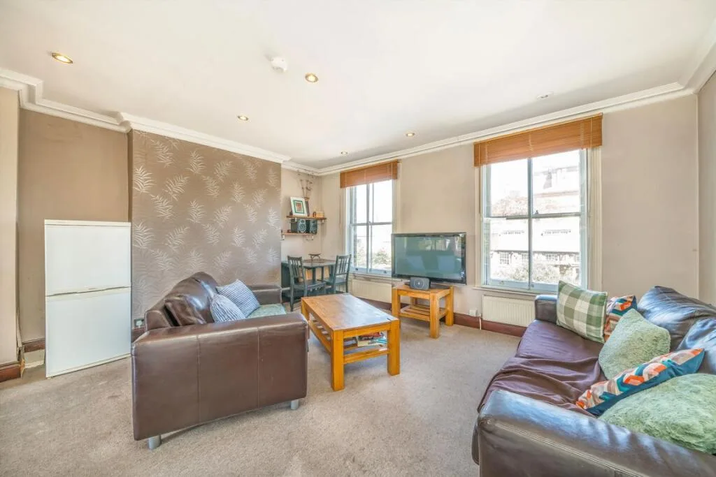 3 bedroom flat for rent