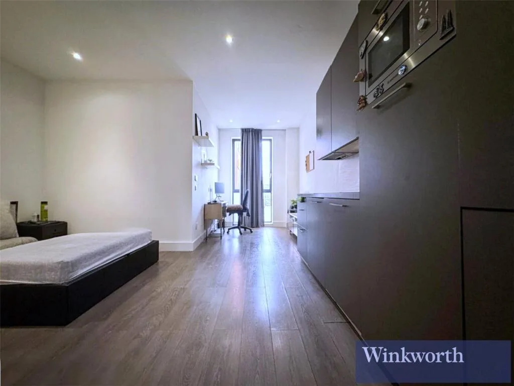 Studio flat for rent