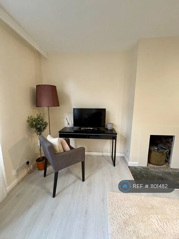 4 bedroom maisonette for rent