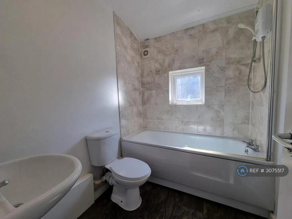 4 bedroom terraced house for rent