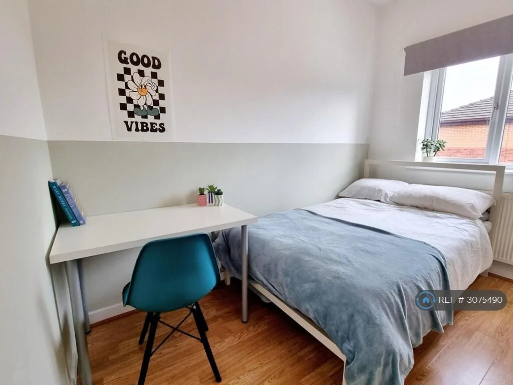 5 bedroom end of terrace house for rent