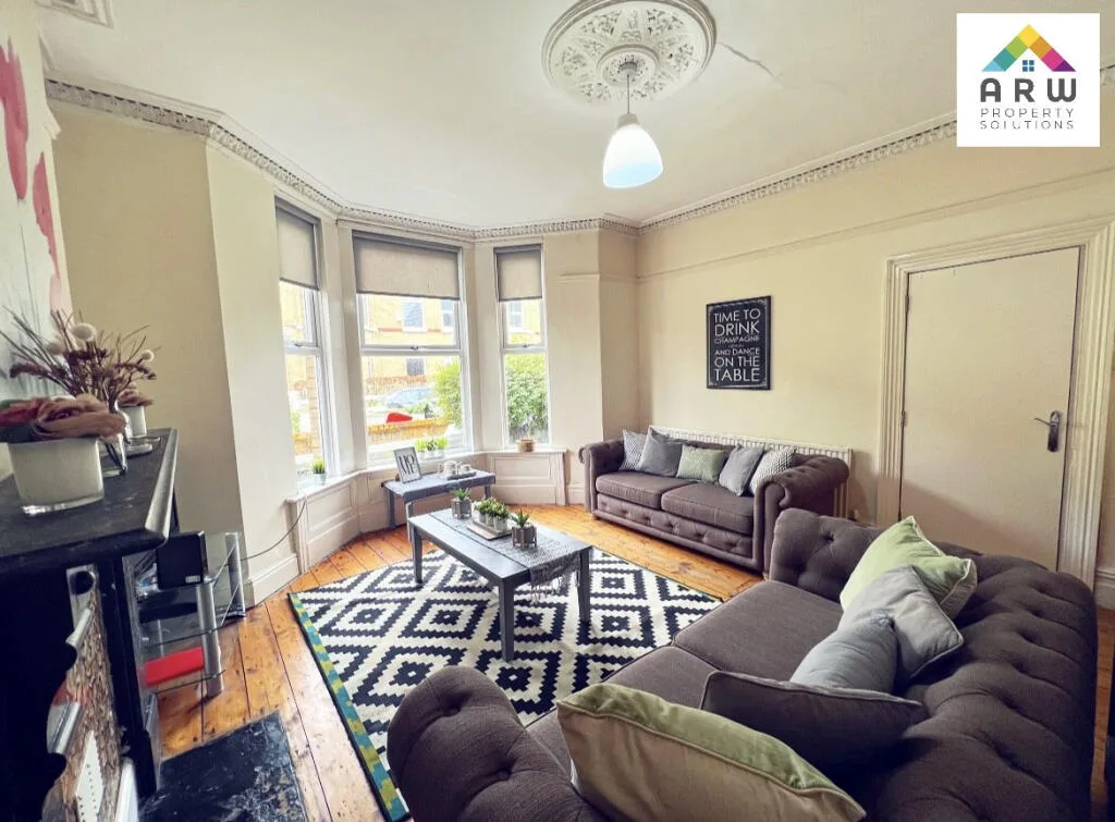 5 bedroom terraced house for rent
