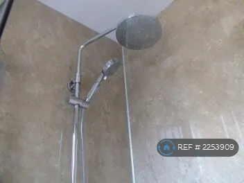 8 bedroom terraced house for rent