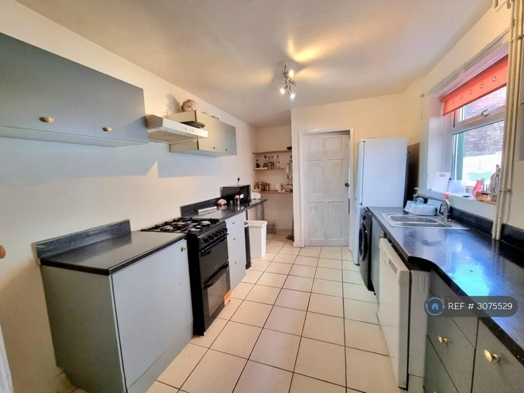 4 bedroom terraced house for rent