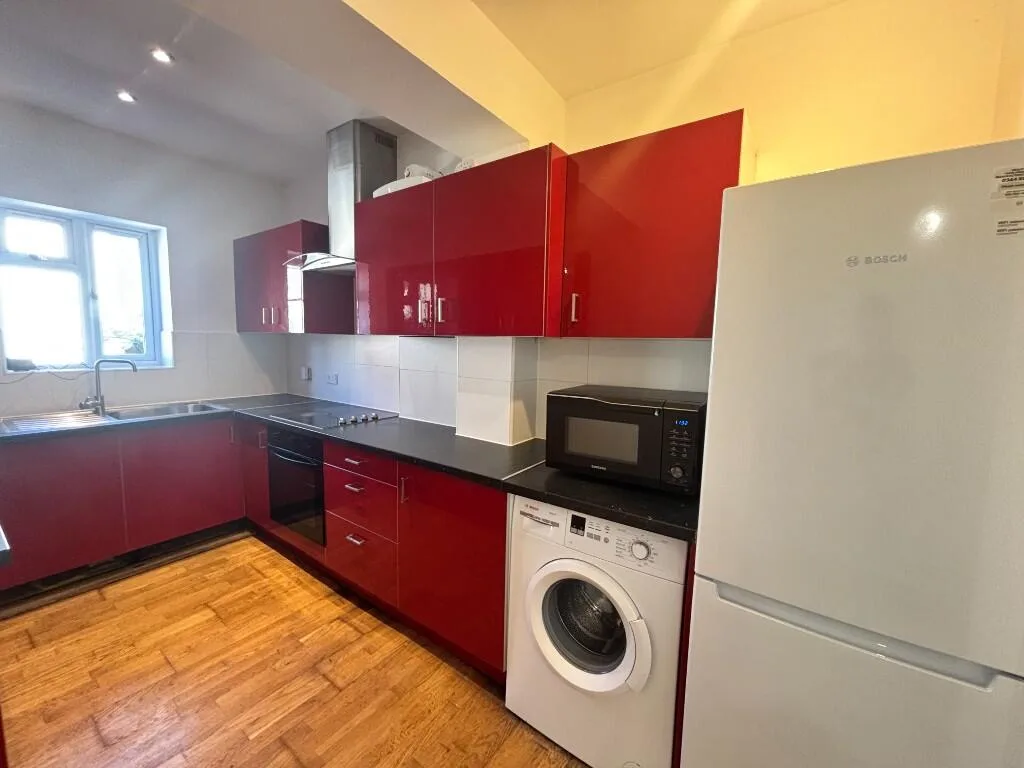 6 bedroom house for rent