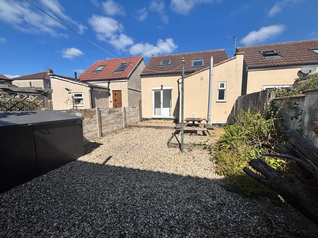 6 bedroom house for rent