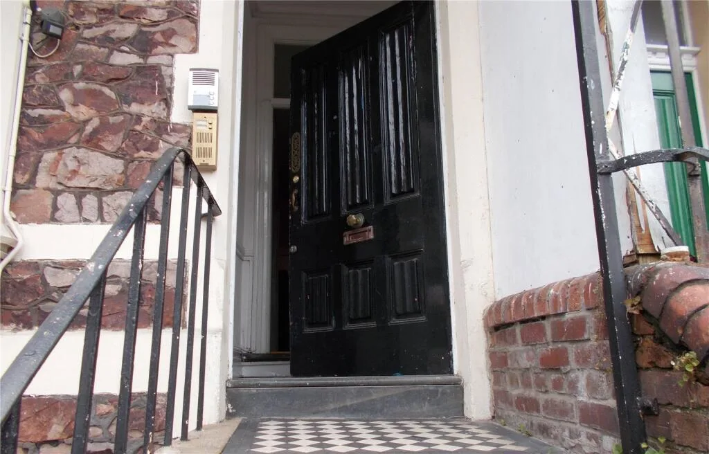 10 bedroom house for rent