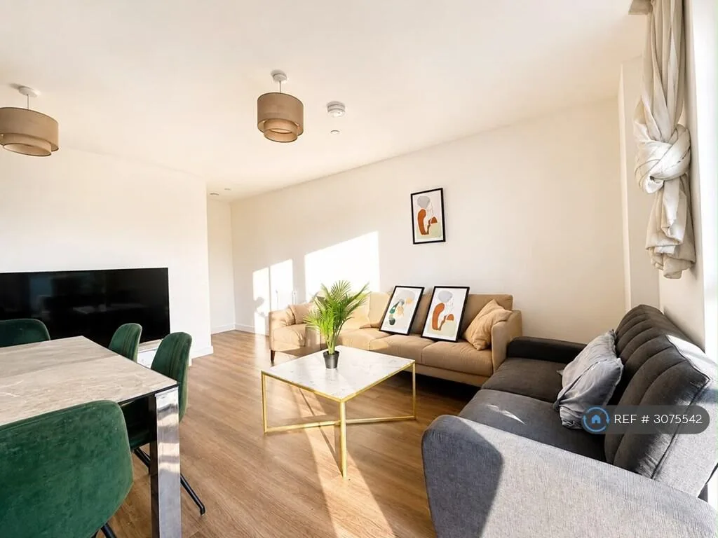 3 bedroom flat for rent