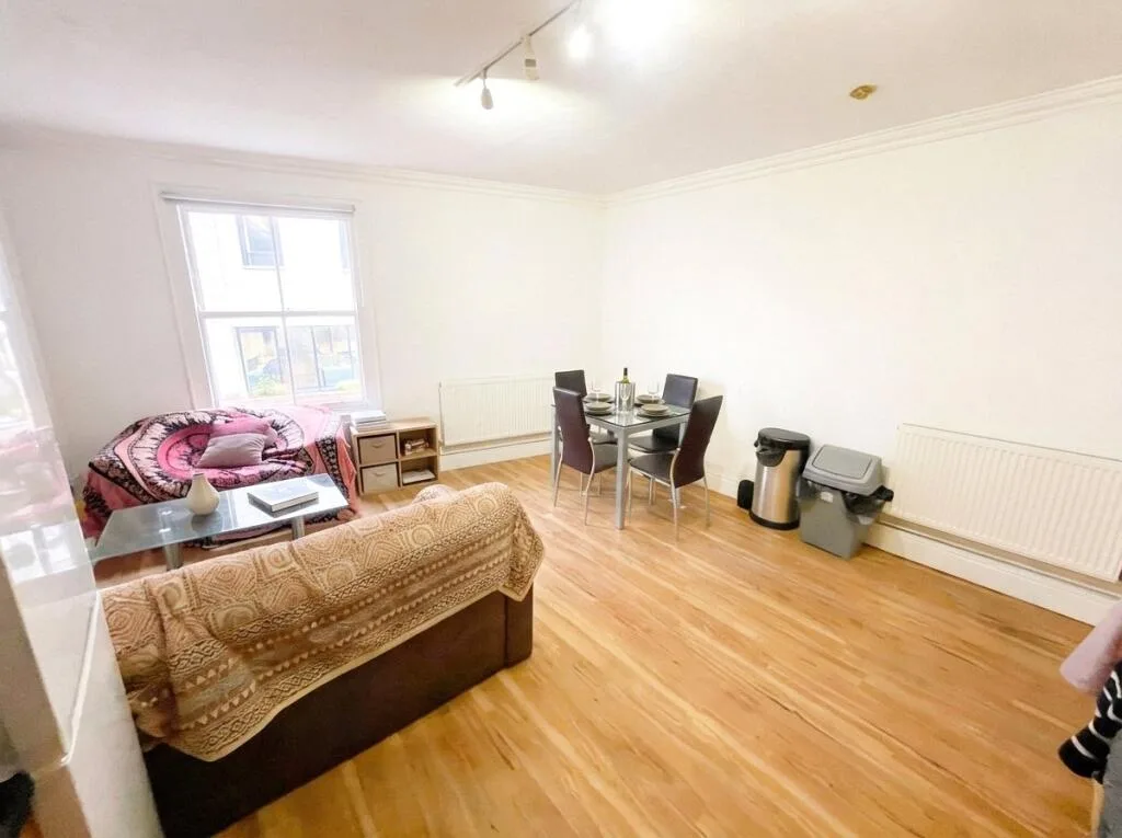 5 bedroom apartment for rent