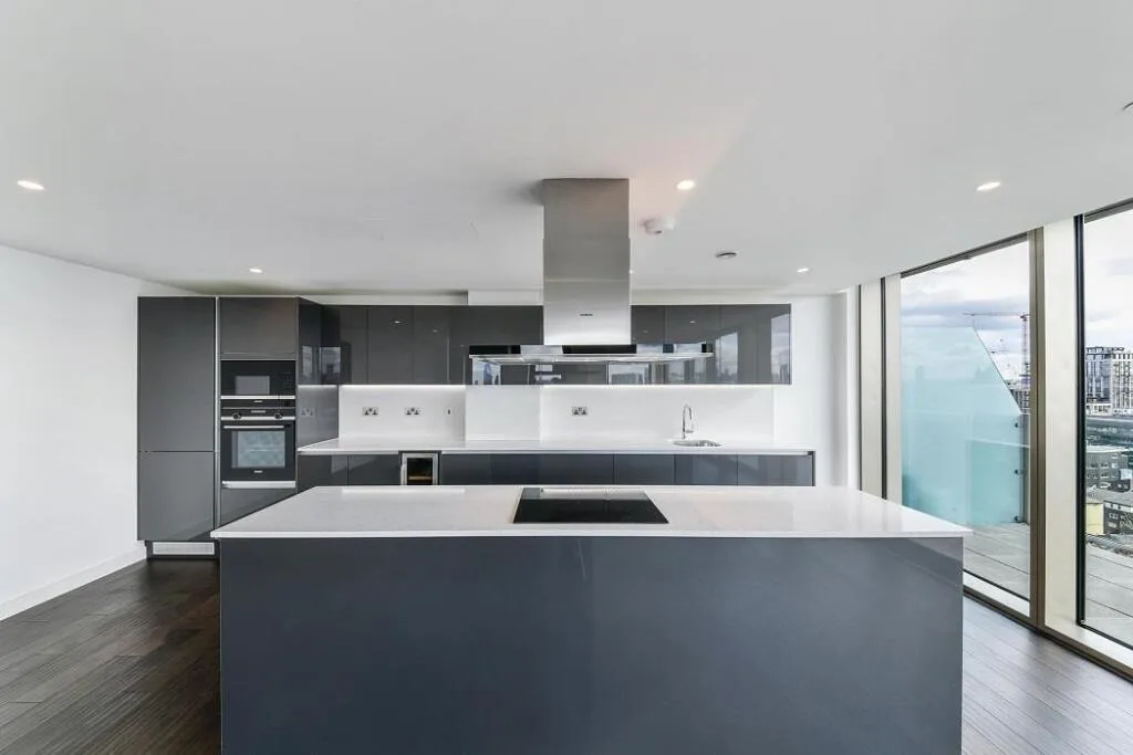 3 bedroom flat for rent
