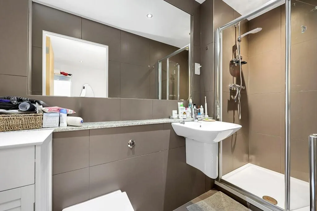 2 bedroom penthouse for rent