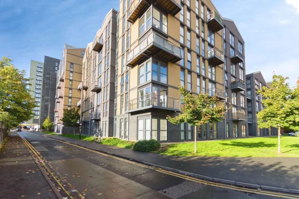 2 bedroom flat for rent