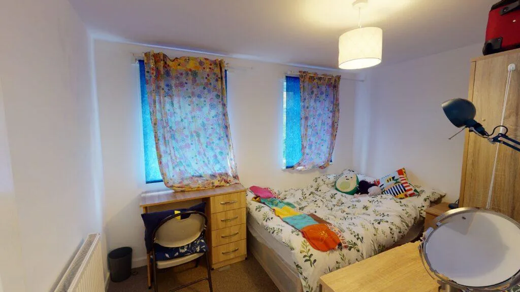 5 bedroom house for rent