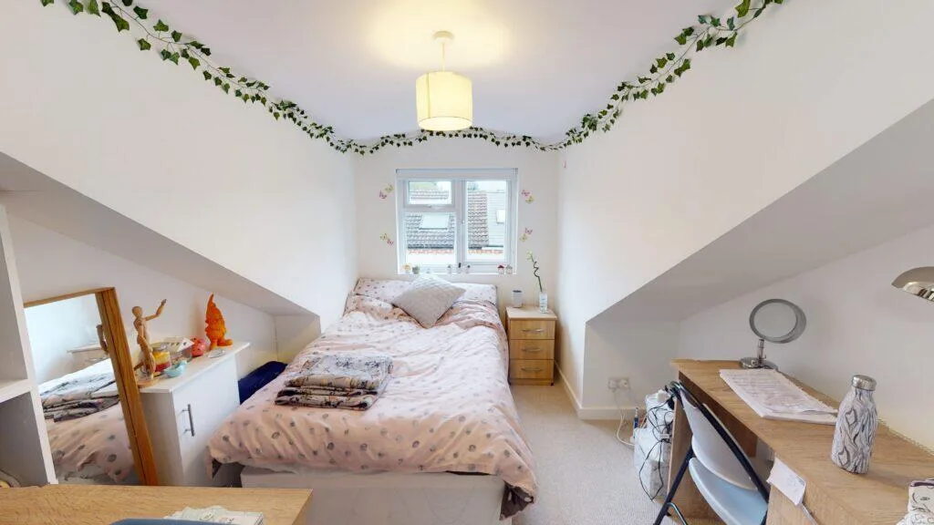 5 bedroom house for rent