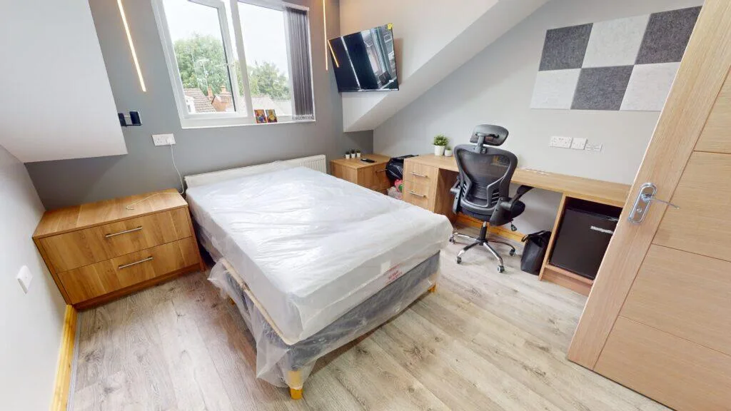 6 bedroom house for rent