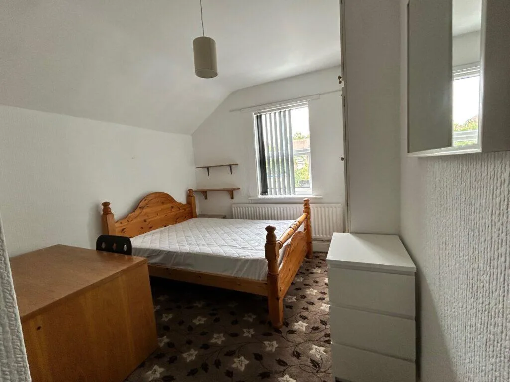 5 bedroom terraced house for rent