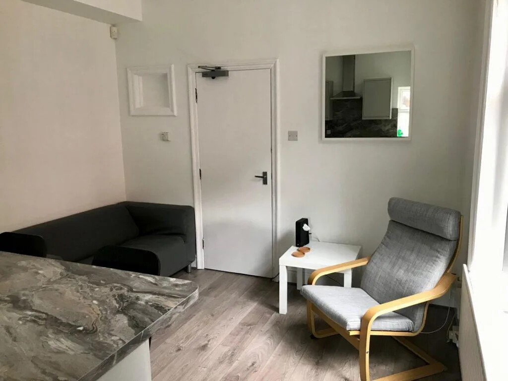 5 bedroom terraced house for rent