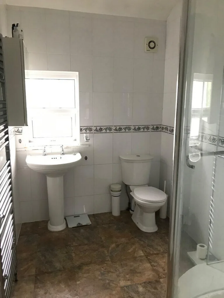 5 bedroom terraced house for rent