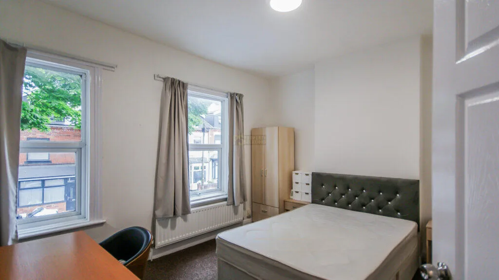 4 bedroom terraced house for rent