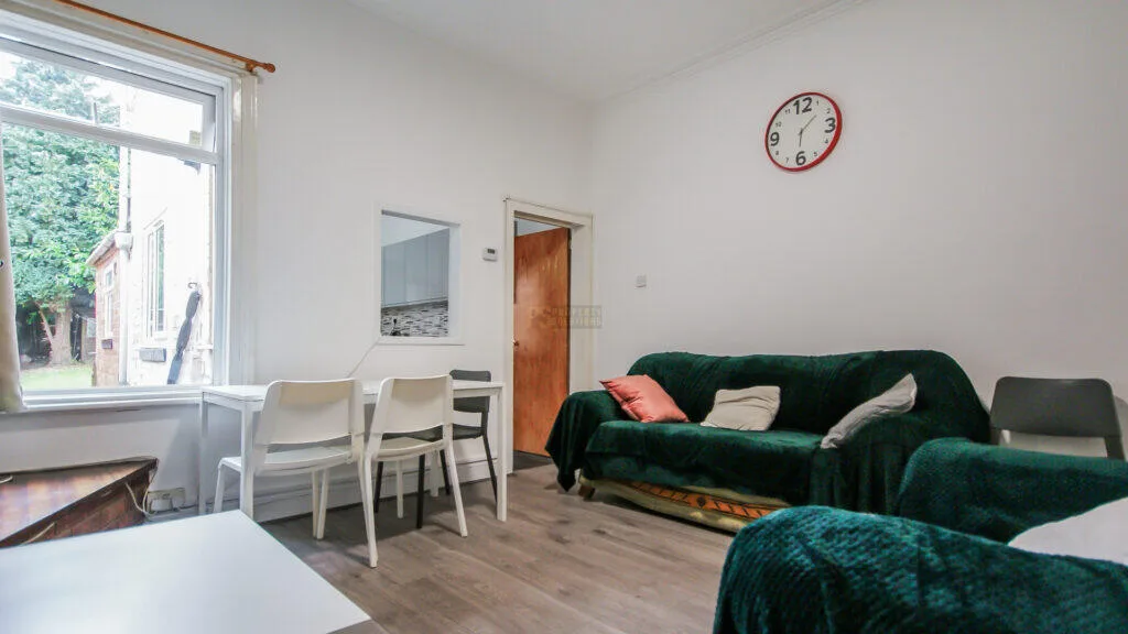 4 bedroom terraced house for rent