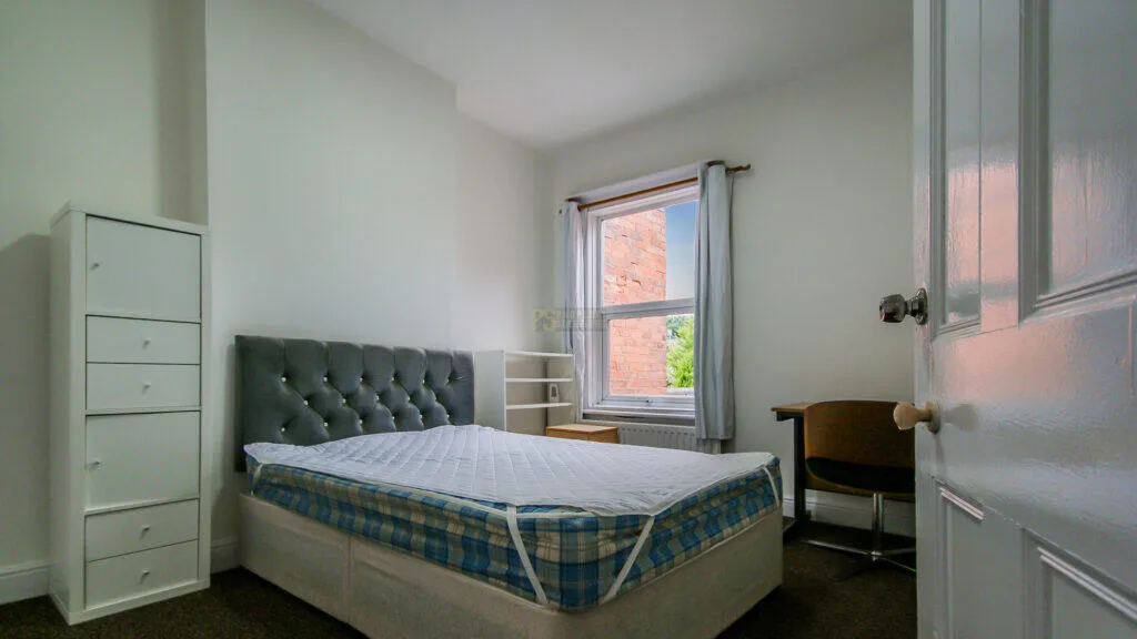 4 bedroom terraced house for rent