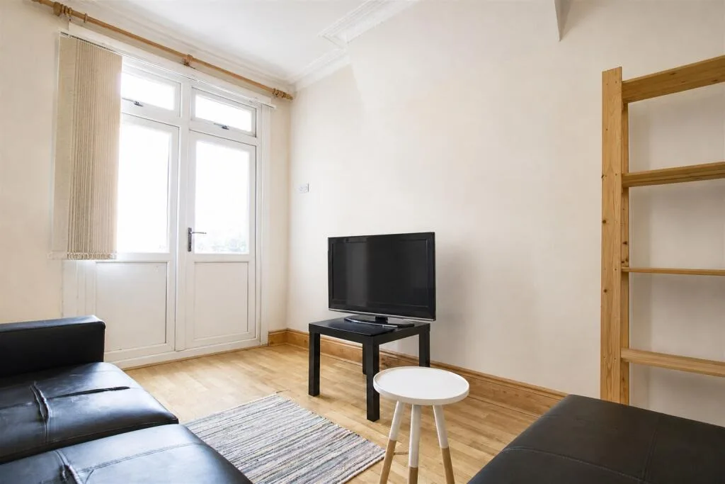 4 bedroom house for rent