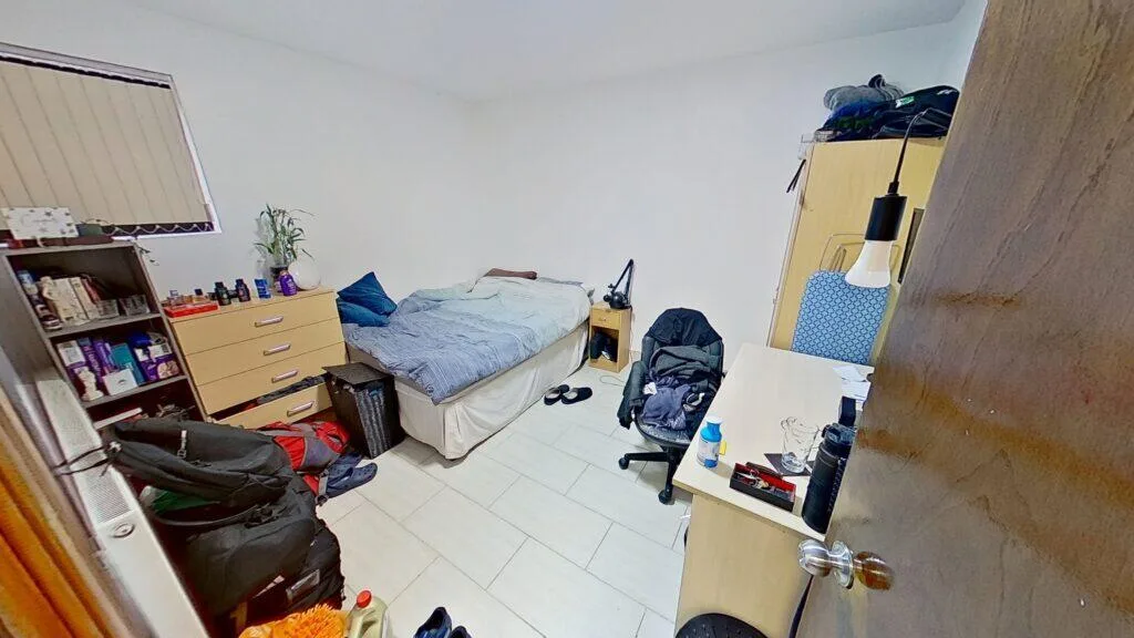 6 bedroom house for rent
