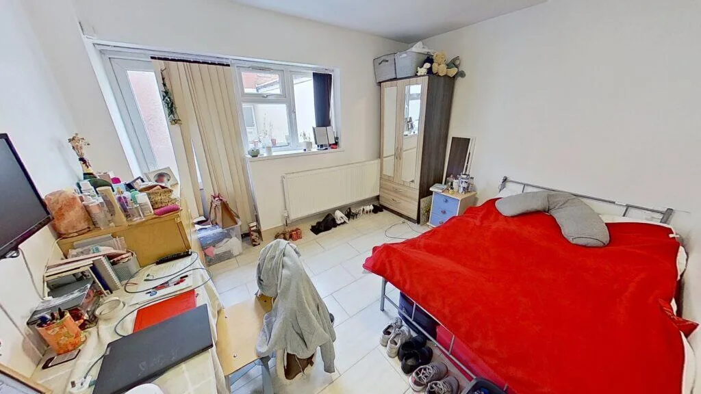 6 bedroom house for rent