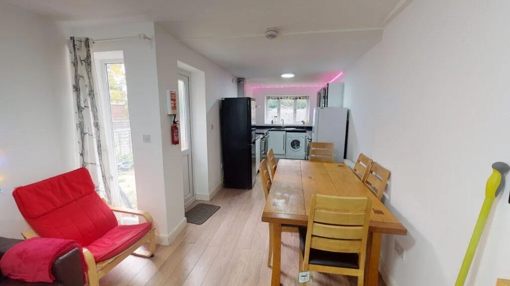 5 bedroom house for rent