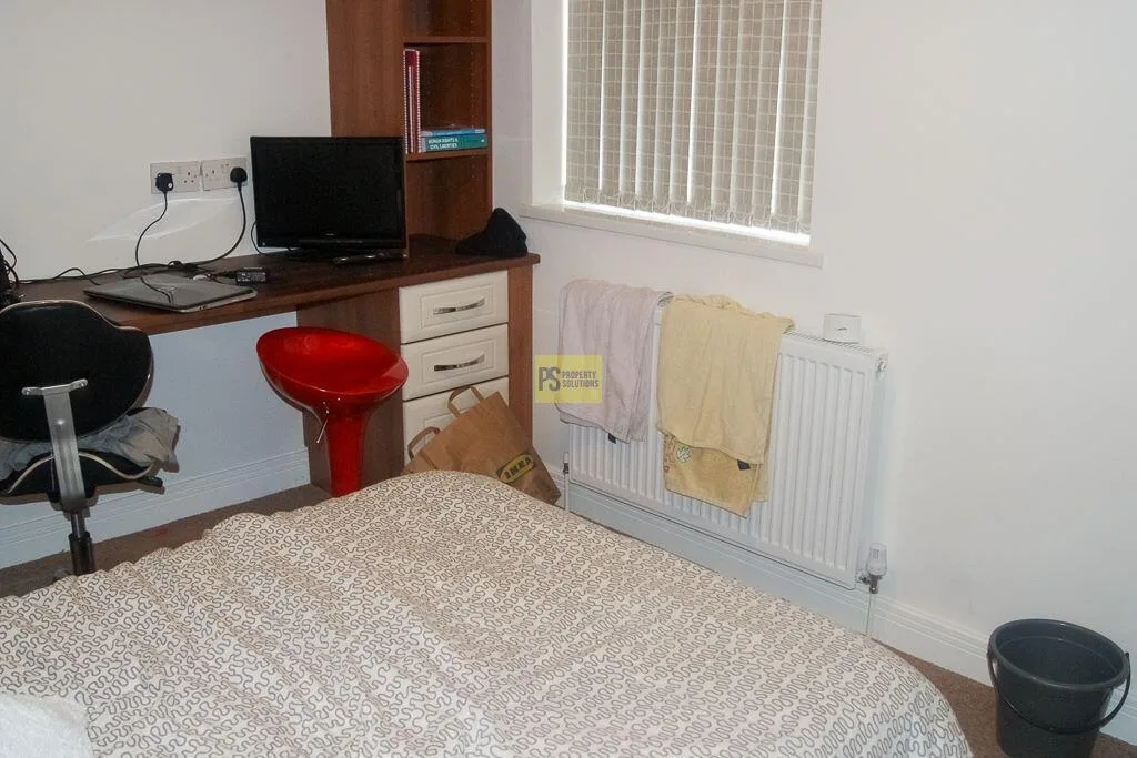 5 bedroom terraced house for rent