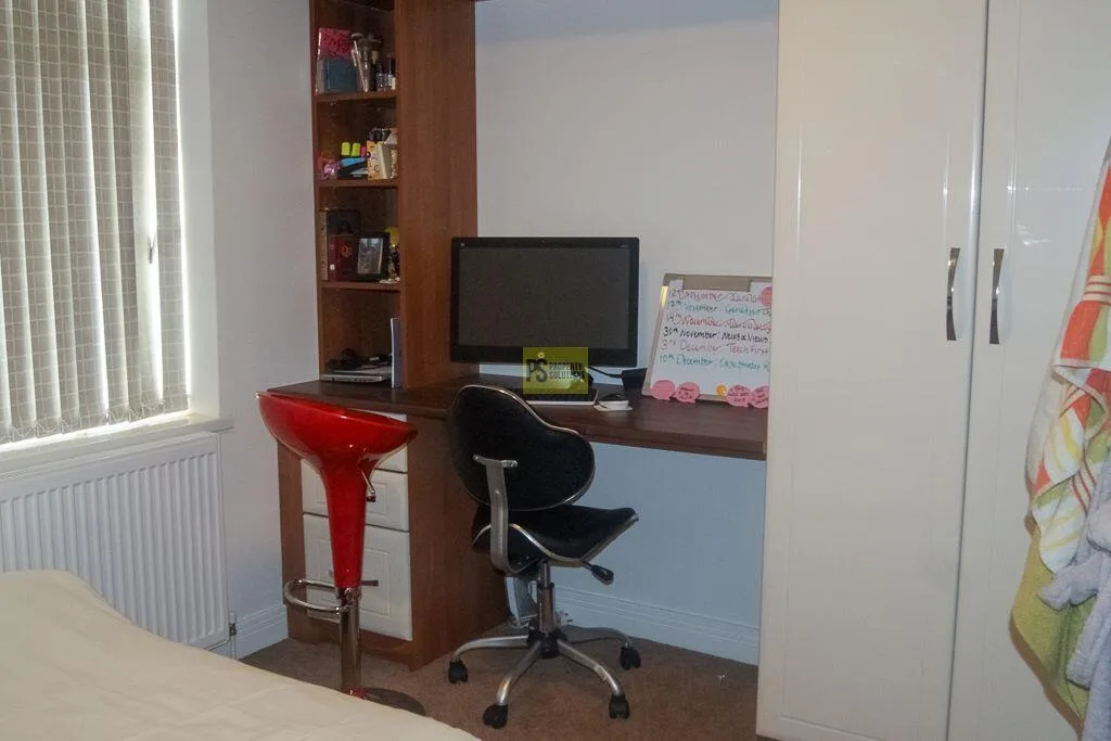 5 bedroom terraced house for rent