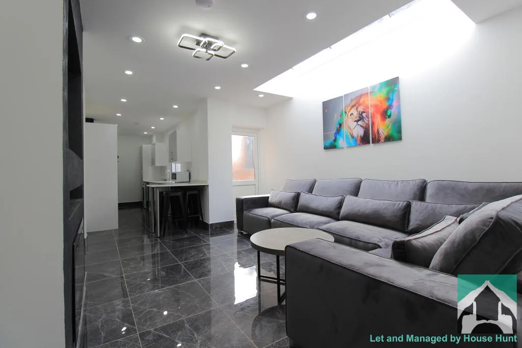 7 bedroom house for rent
